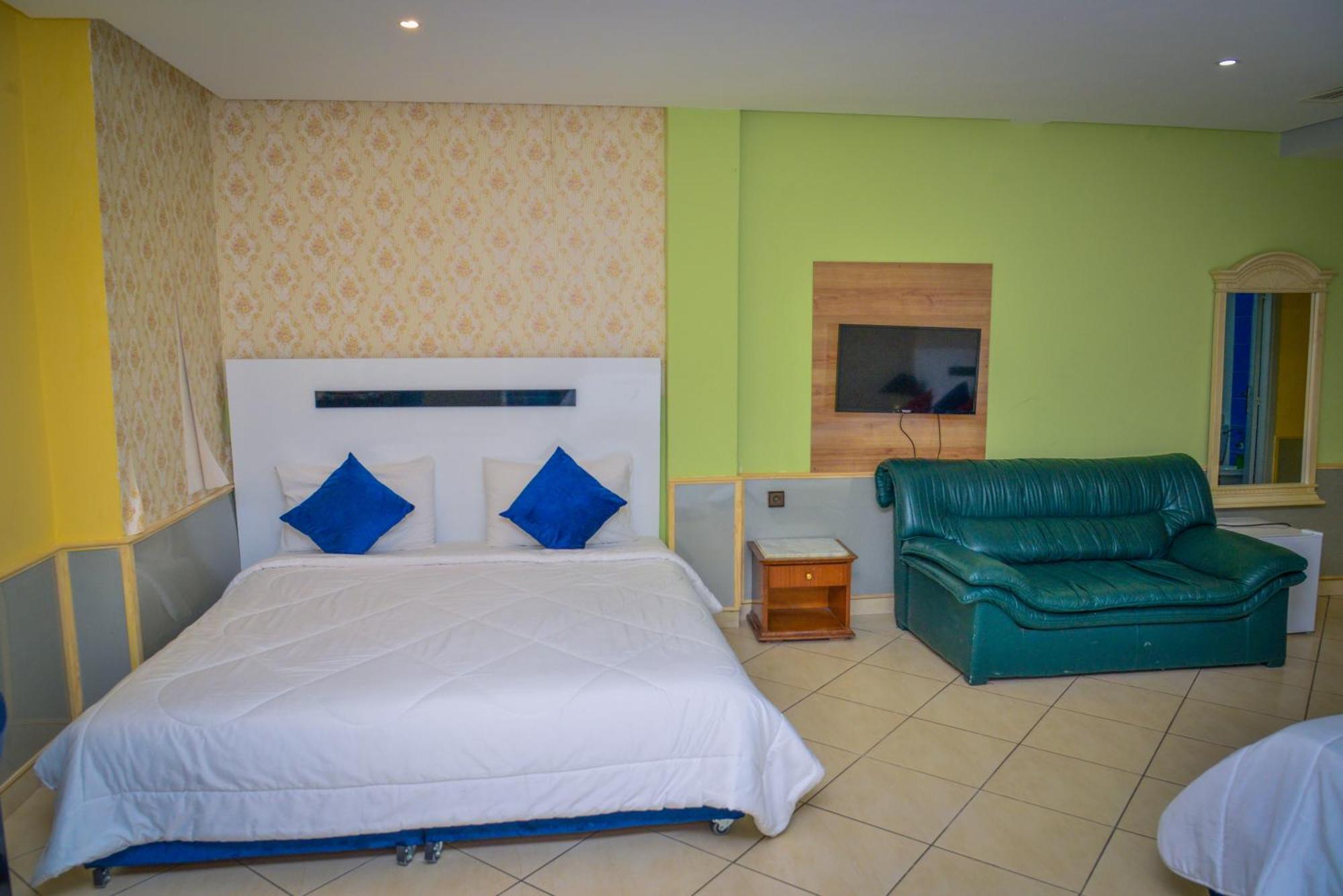 Free Zone Hotel Gzennaia ภายนอก รูปภาพ
