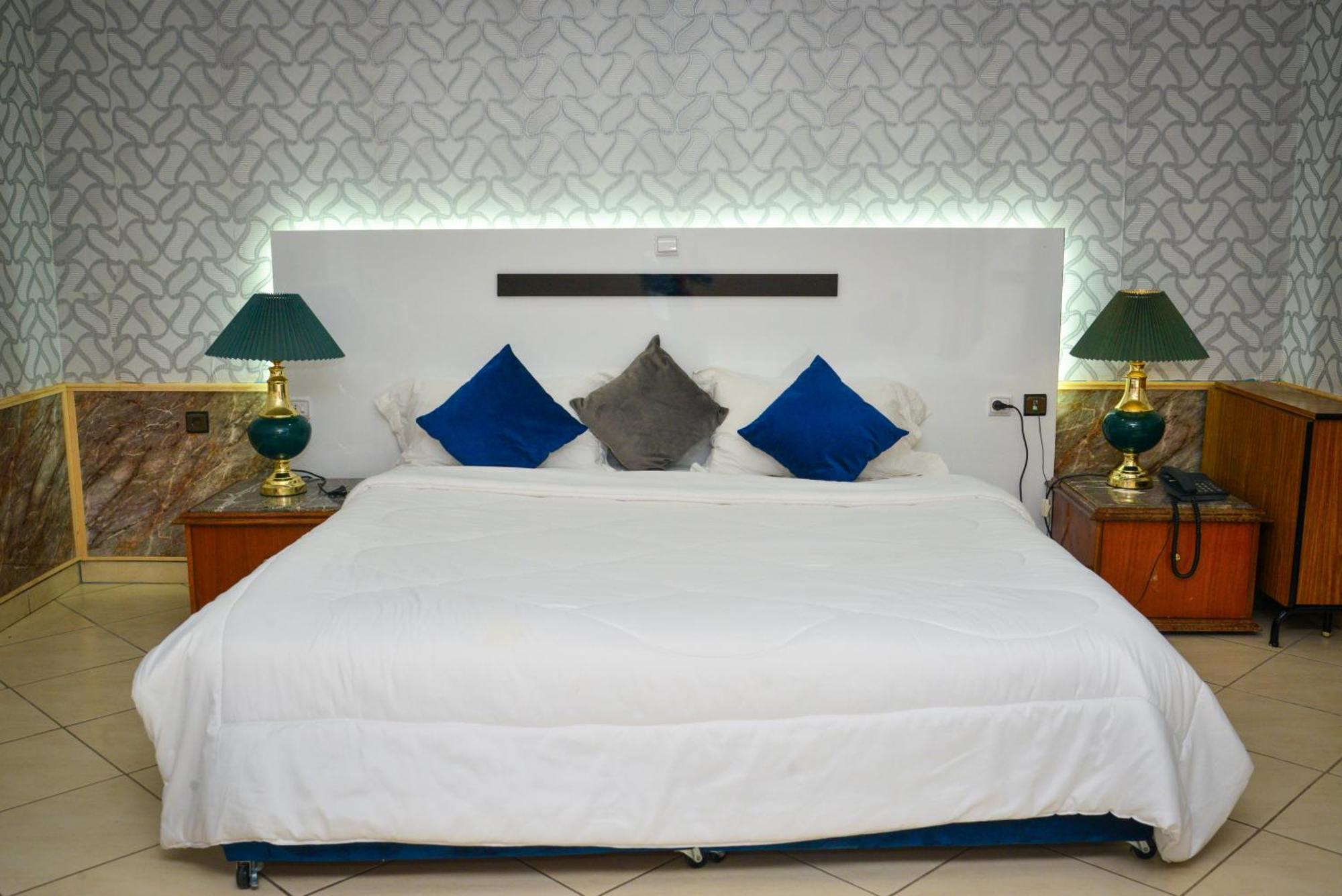 Free Zone Hotel Gzennaia ภายนอก รูปภาพ